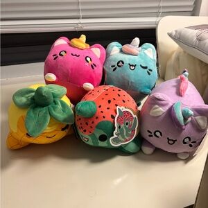 Set of 5 Aurora Plush
